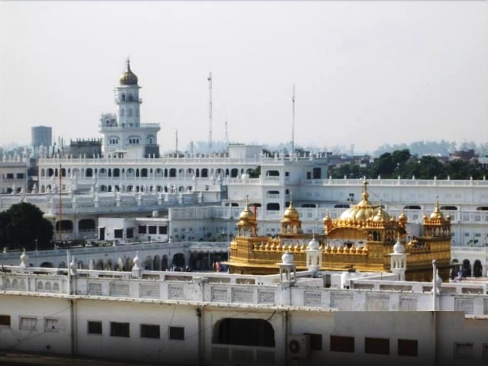 Hotel Le Golden,Baba Bakala>>Amritsar,3 star