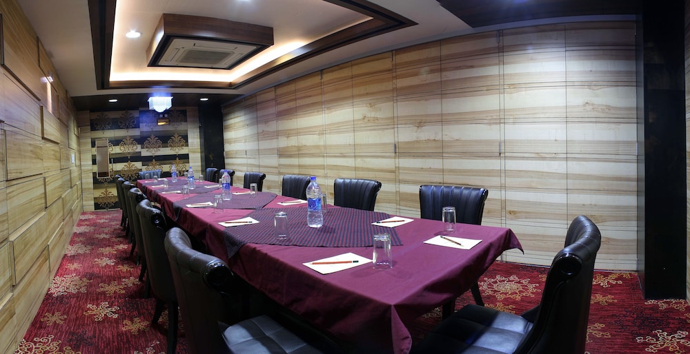 Hotel Puneet International,Chhattisgarh>>Raipur,3 star