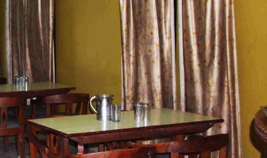 Shri Ram Hotel,New Colony,1 star