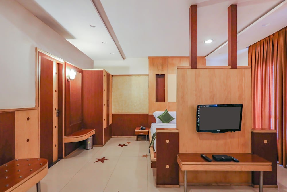 Hotel Paradise Indore,Vijay Nagar,3 star