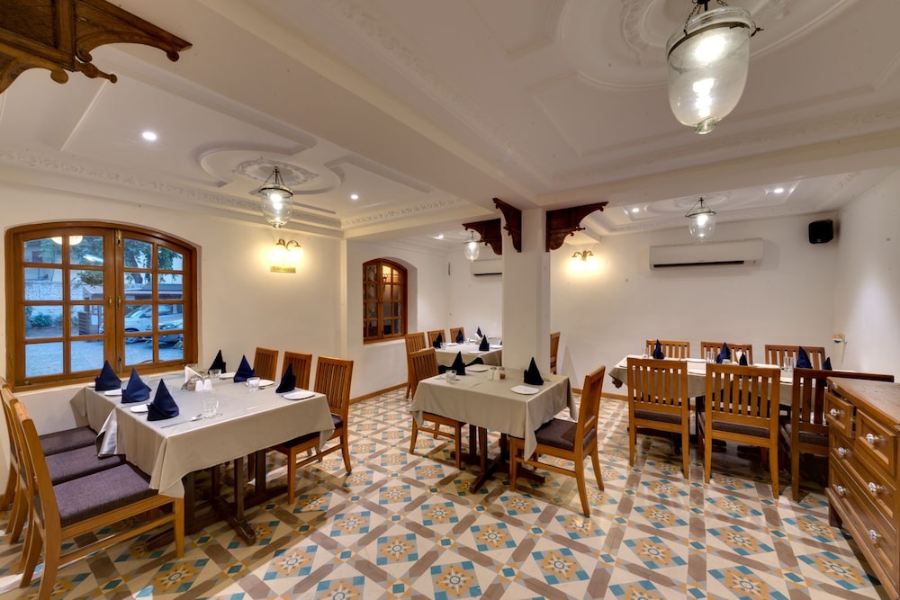 Welcomheritage Mani Mansion,Paldi,4 star