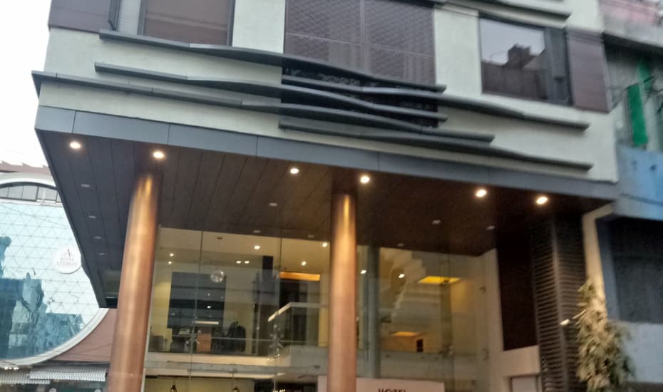 Hotel Sangat Regency,Near Chetak Bridge, Bhopal,3 star