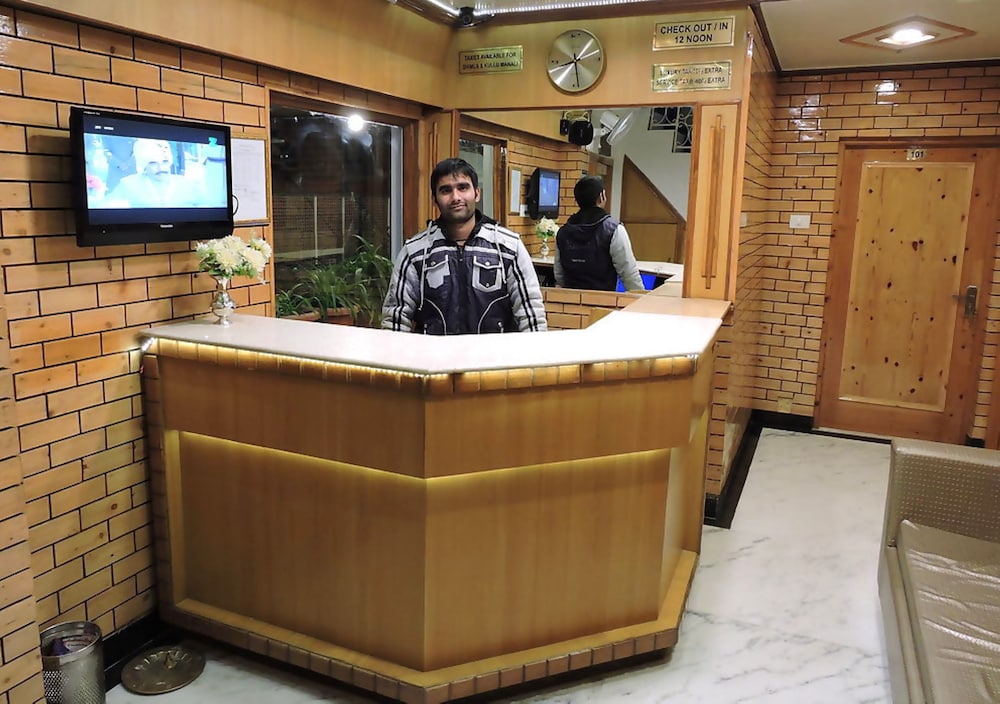 Hotel Chaman Palace,Fingask Estate ,3 star