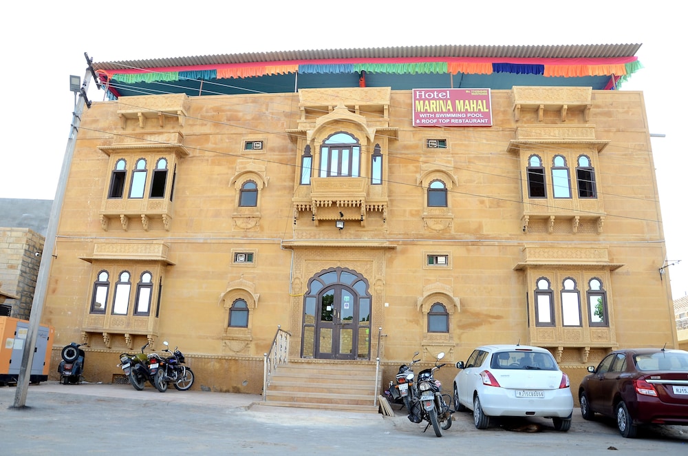 Hotel Marina Mahal, Kishan Ghat,3 star