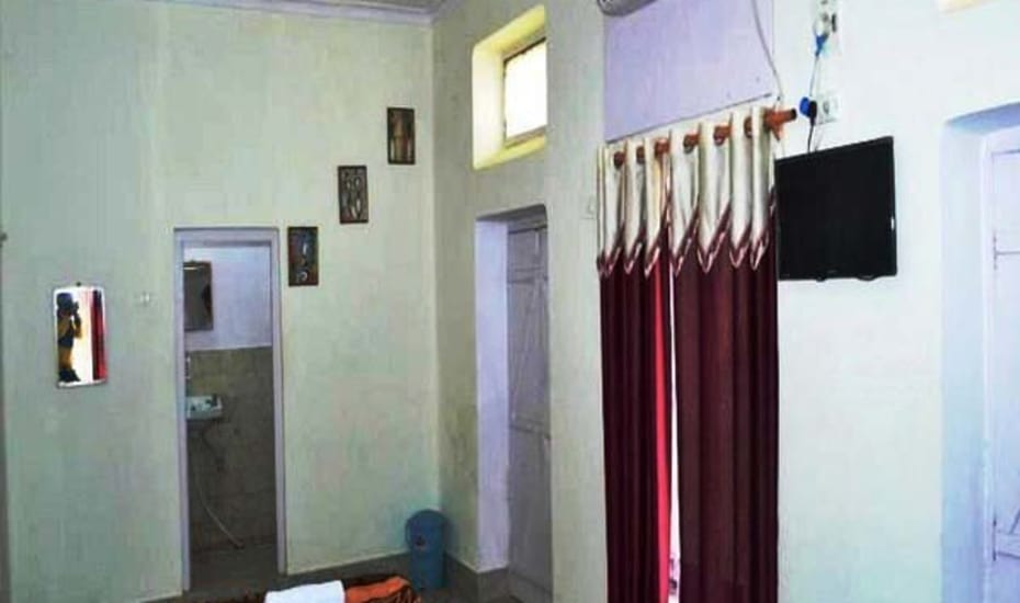 Brij Lodge,Har Ki Pauri,1 star