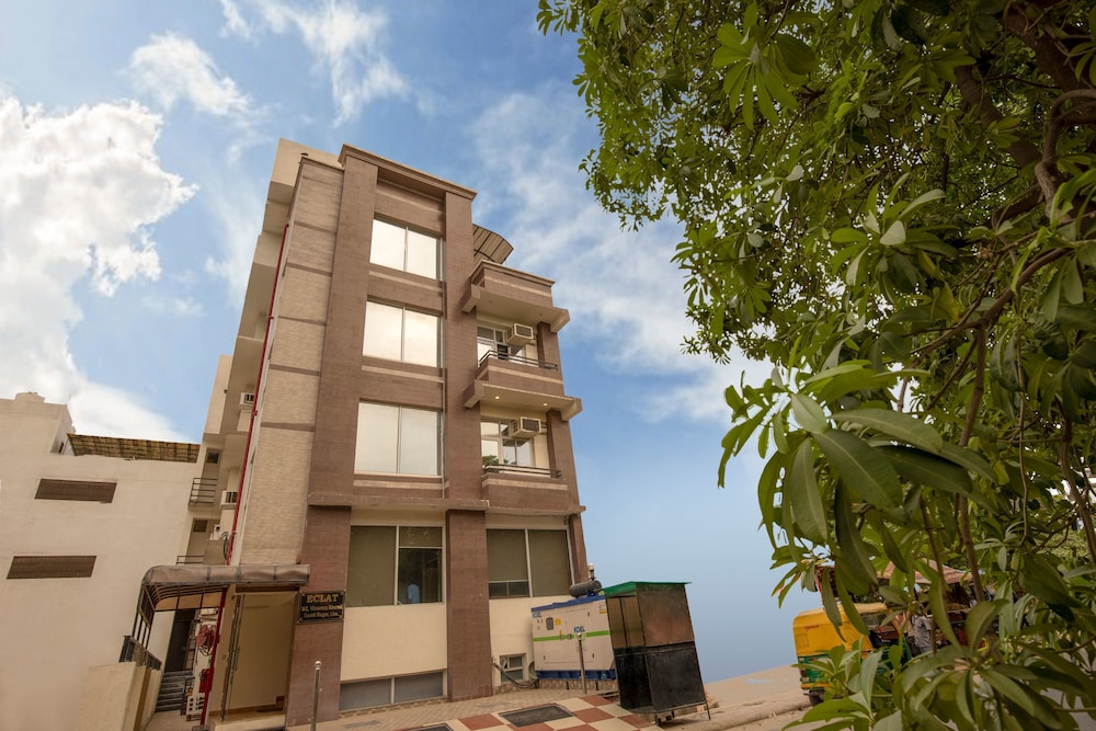 Eclat Suites, Gomti Nagar