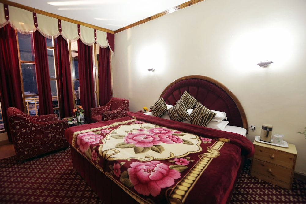 room-image
